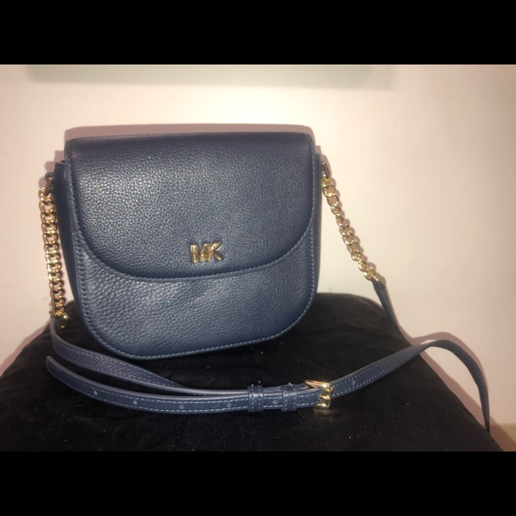 Micheal Kors Navy crossbody purse - Picture 1 of 4